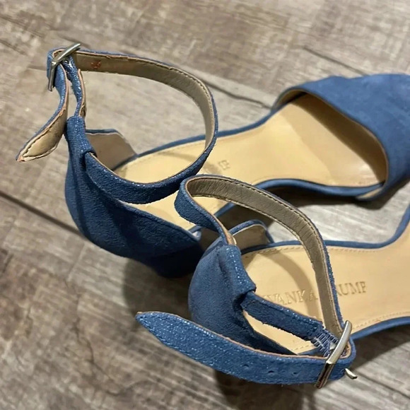 Ivanka Trump - Klover Sandals - Blue Chambray Suede Block Heel - Size 9M - GUC!! - Picture 8 of 9